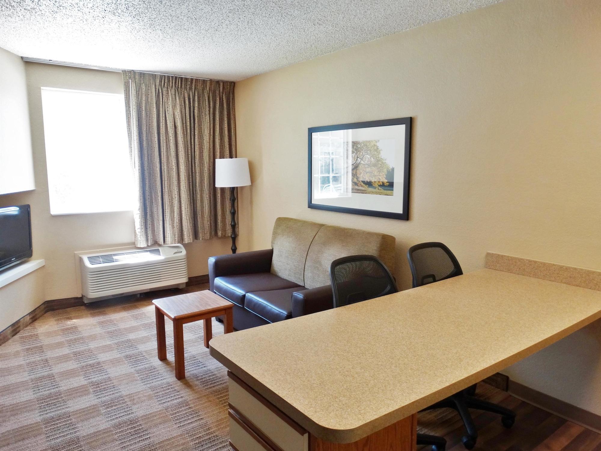 Extended Stay America Select Suites - Orlando - Lake Mary - 1040 Greenwood Blvd Екстер'єр фото