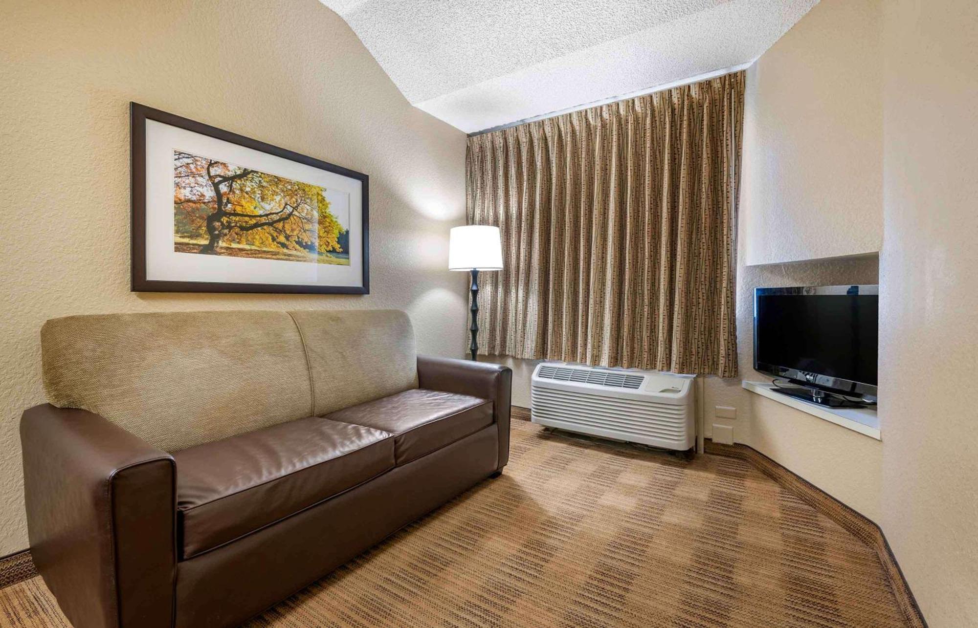 Extended Stay America Select Suites - Orlando - Lake Mary - 1040 Greenwood Blvd Екстер'єр фото