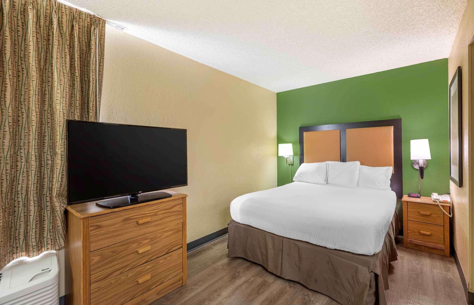 Extended Stay America Select Suites - Orlando - Lake Mary - 1040 Greenwood Blvd Екстер'єр фото