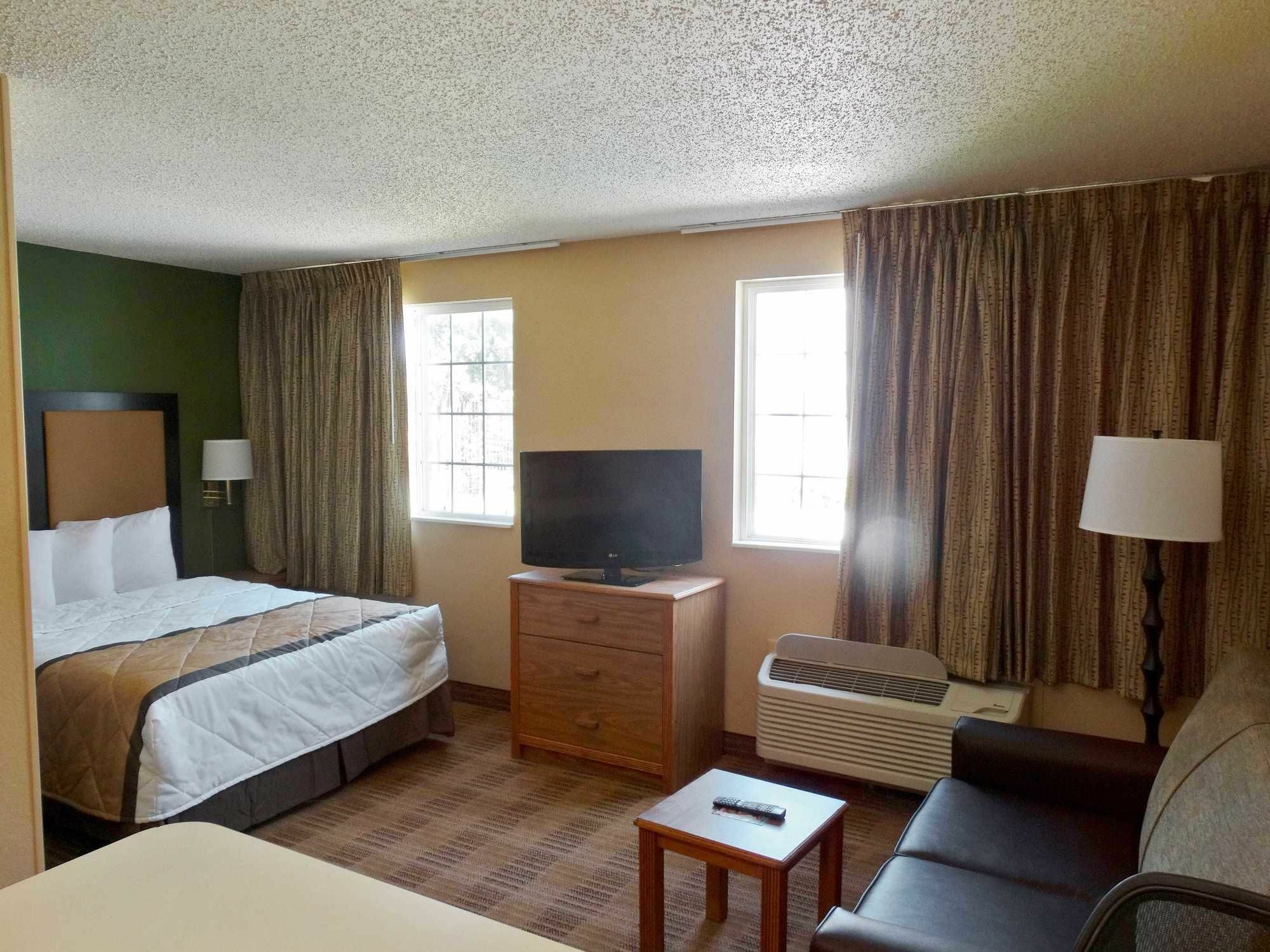 Extended Stay America Select Suites - Orlando - Lake Mary - 1040 Greenwood Blvd Екстер'єр фото